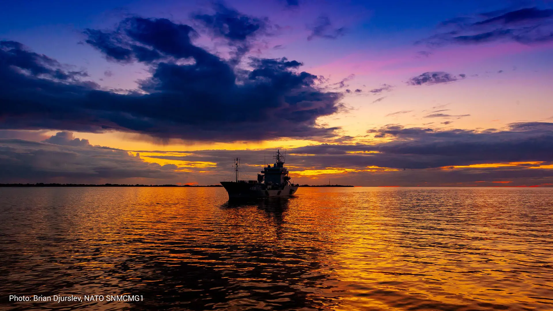 FGS Donau At Sunset