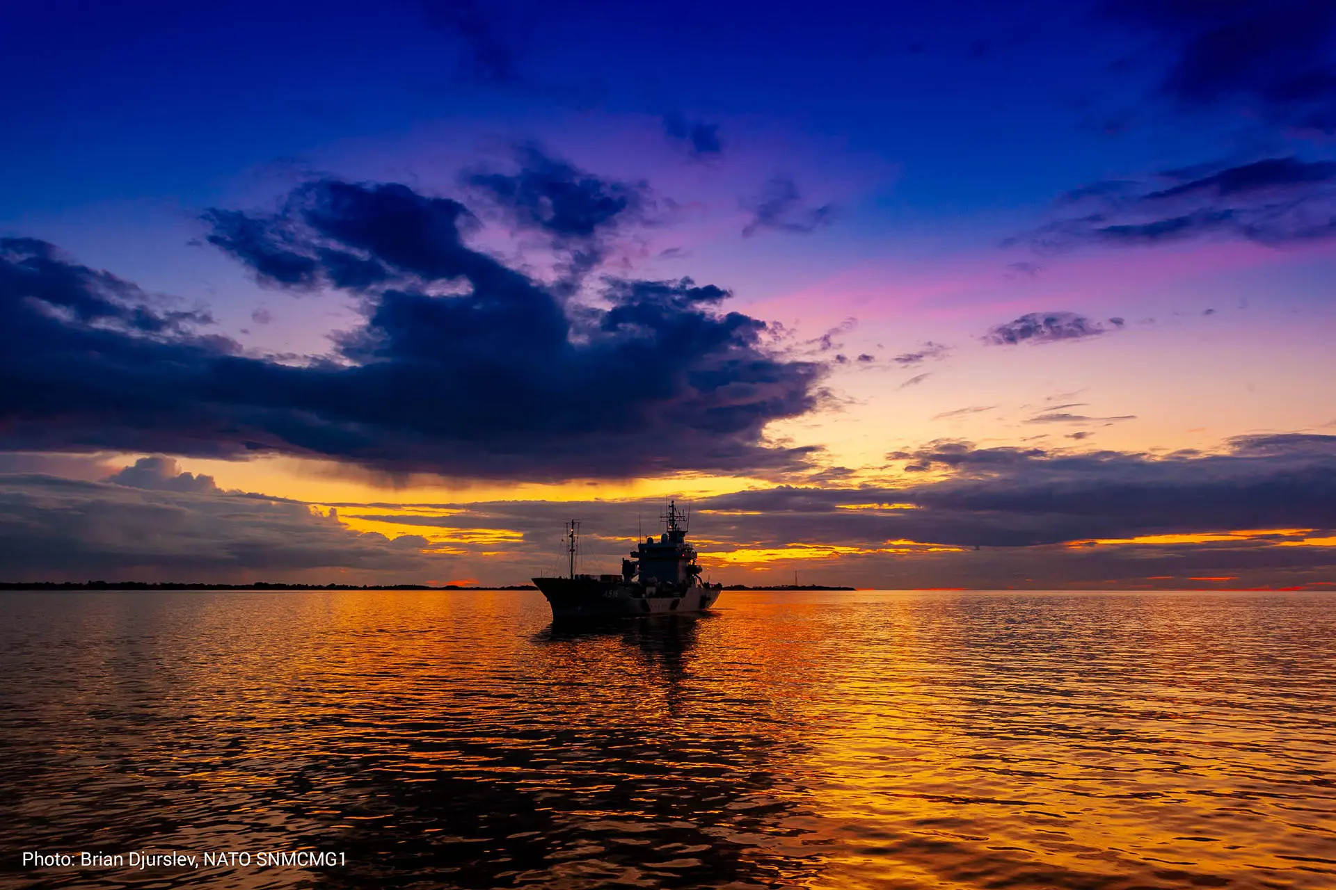 FGS Donau At Sunset