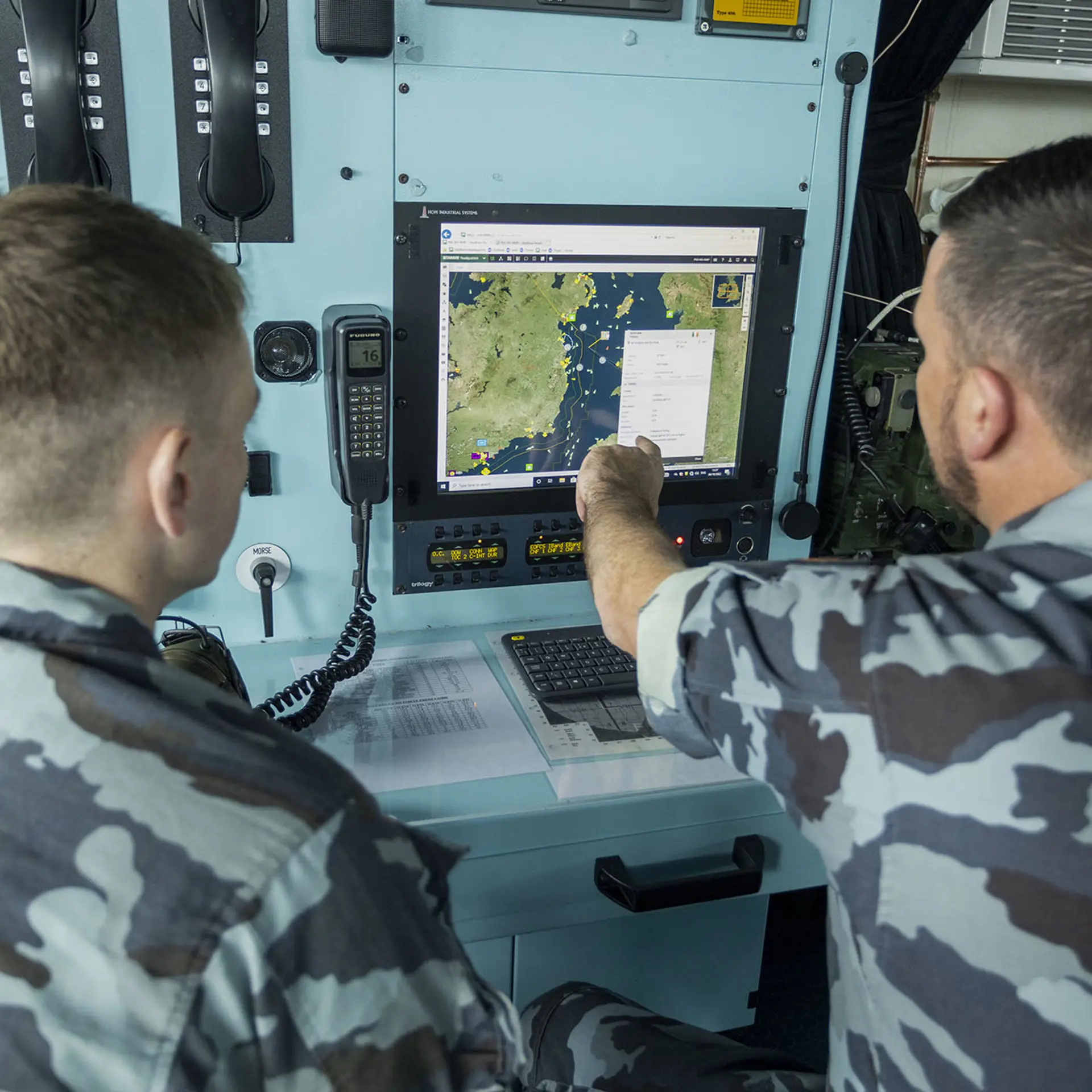 IE Navy Staff Working In Sitaware Maritime