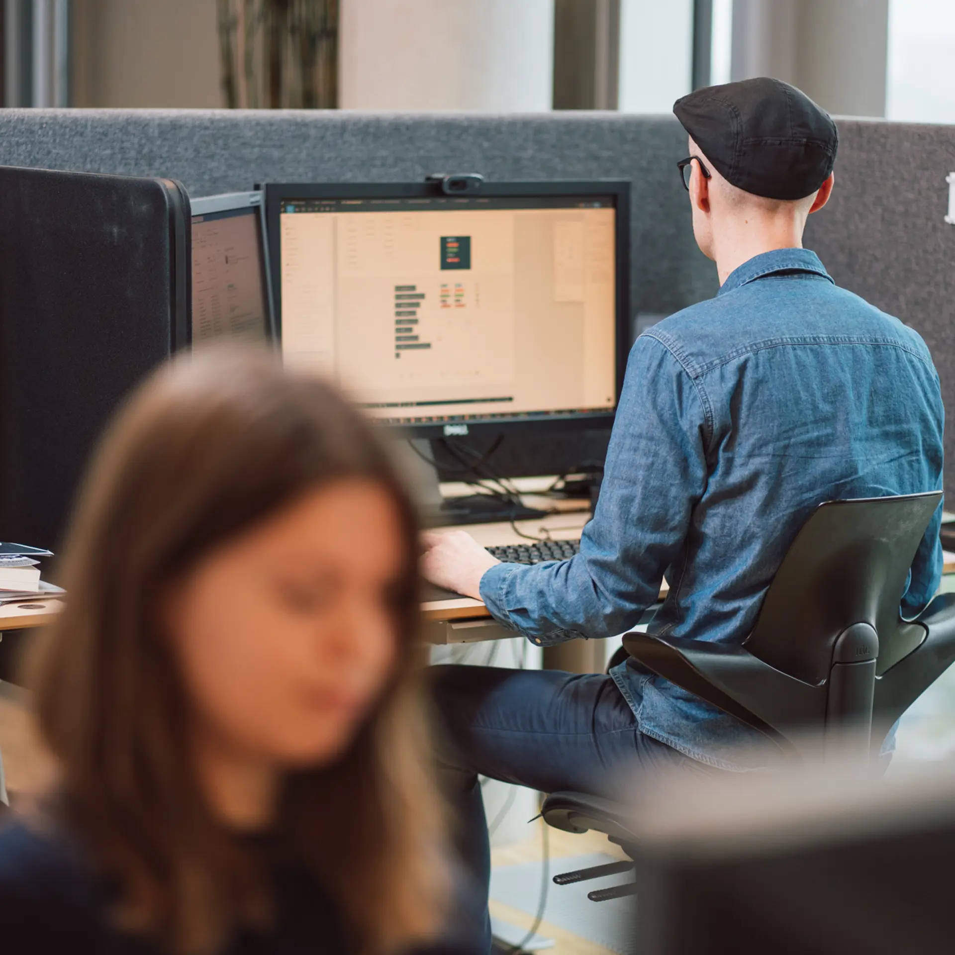 Systematic A/S' medarbejdere arbejder på kontoret