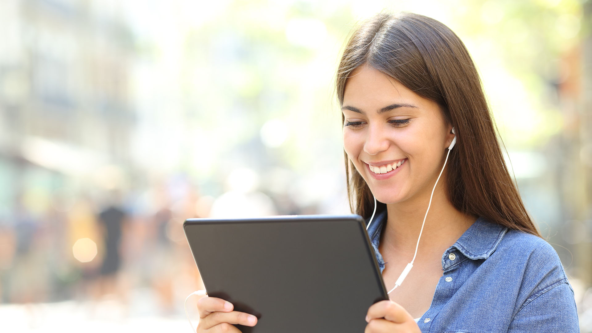 Social- og sundhshjælper med Appwriter og Cura på tablet