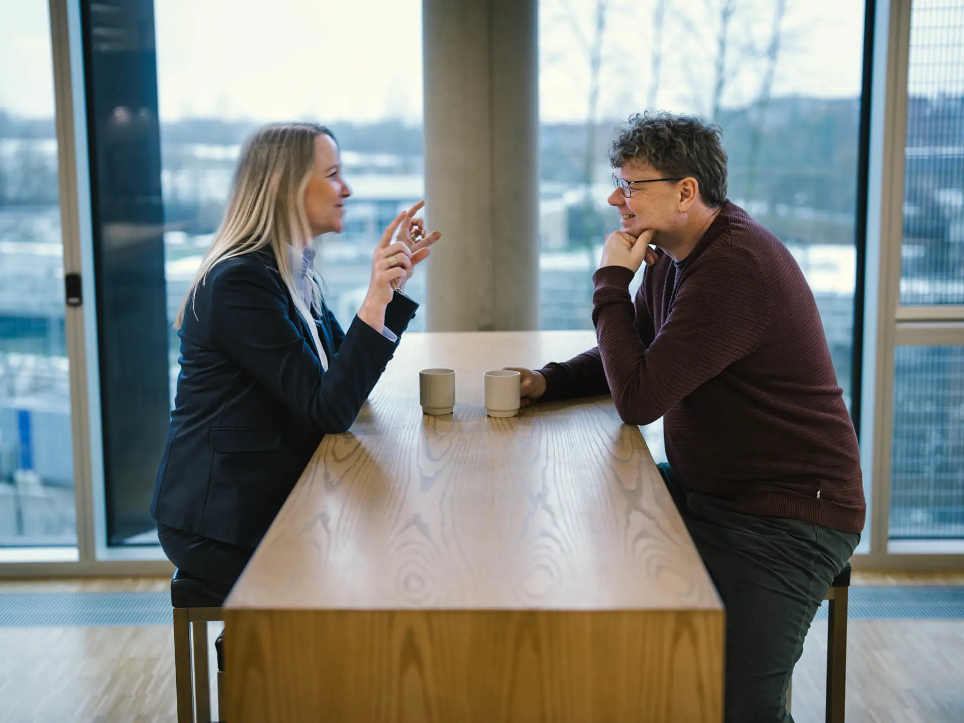 Anställda under ett 1:1-möte på Systematics huvudkontor.
