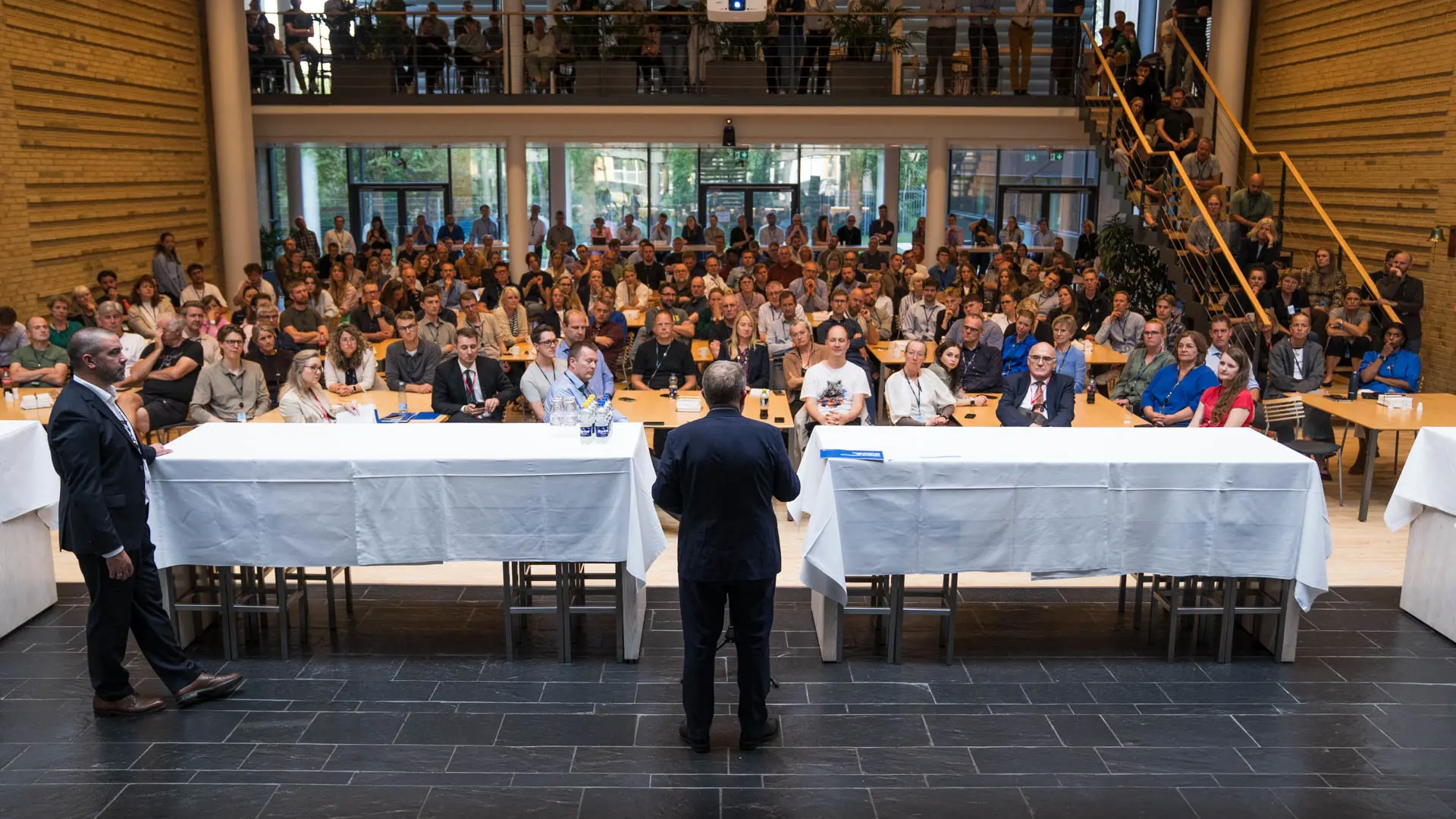 Minister Lars Løkke Rasmussen taler til Systematics medarbejdere i Aarhus