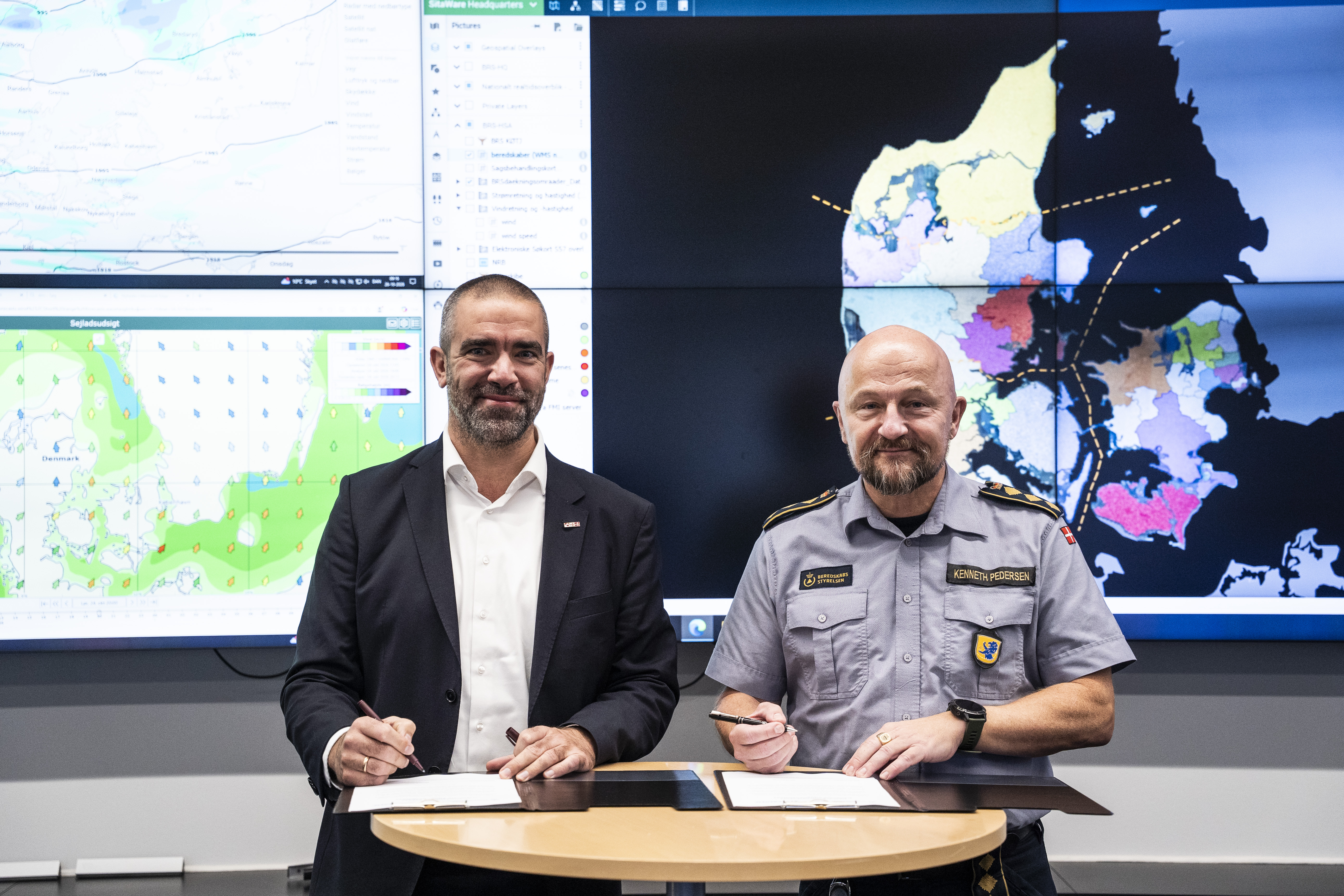 Systematic-CEO Nikolaj Bramsen and Director General for The Danish Emergency Management Agency (DEMA), Kenneth Pedersen.