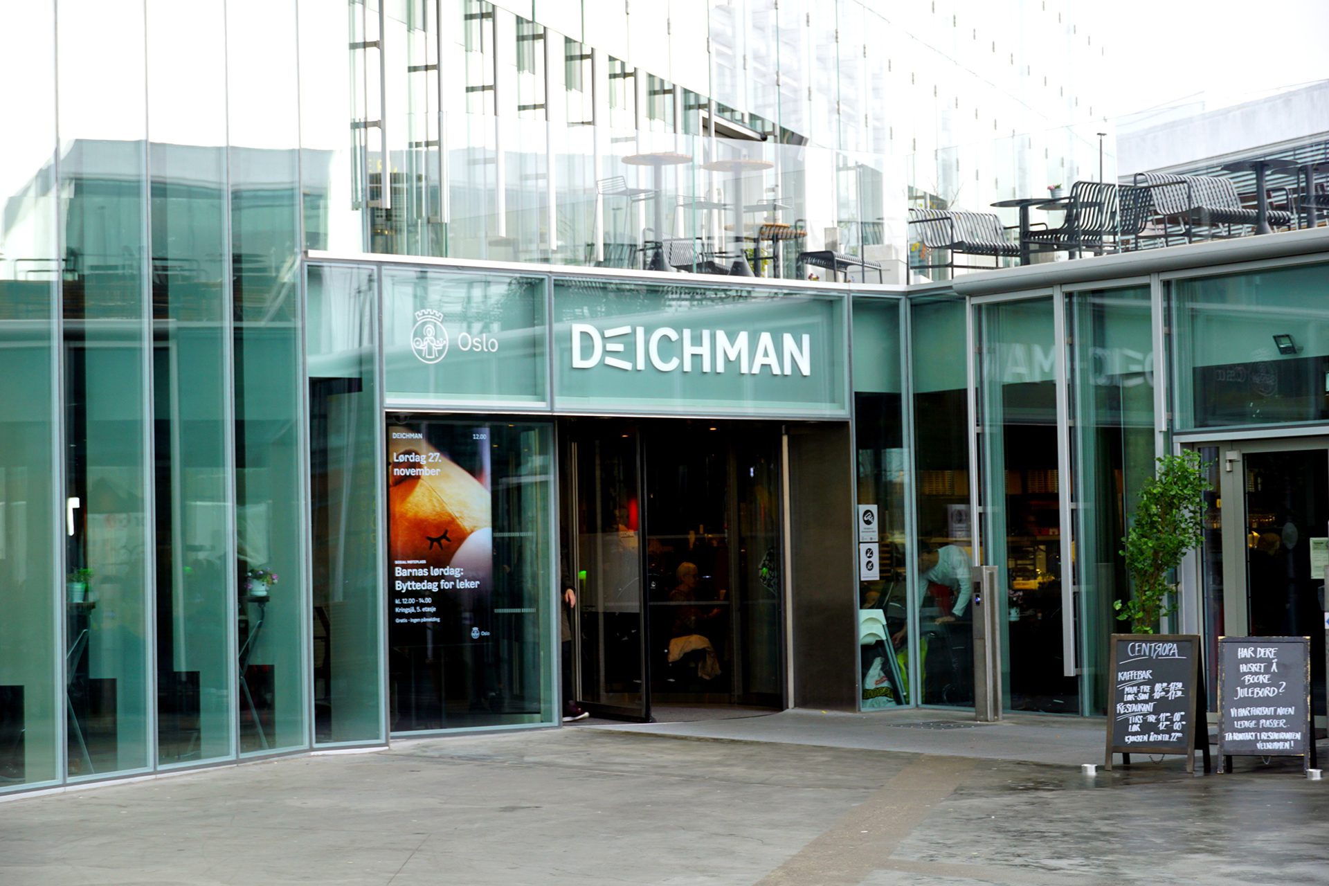 Main entrance to Deichman library using Systematic library and learning solution, Cicero