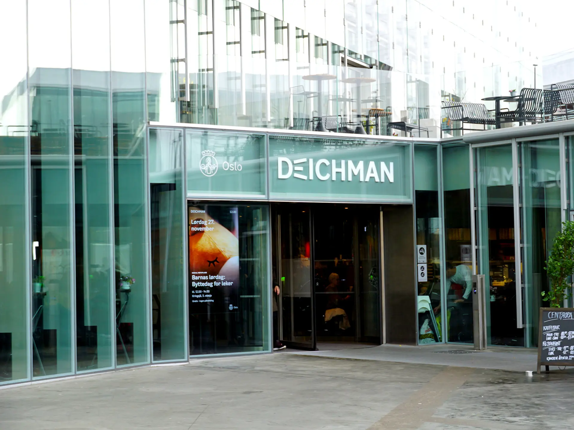 Main entrance to Deichman library using Systematic library and learning solution, Cicero