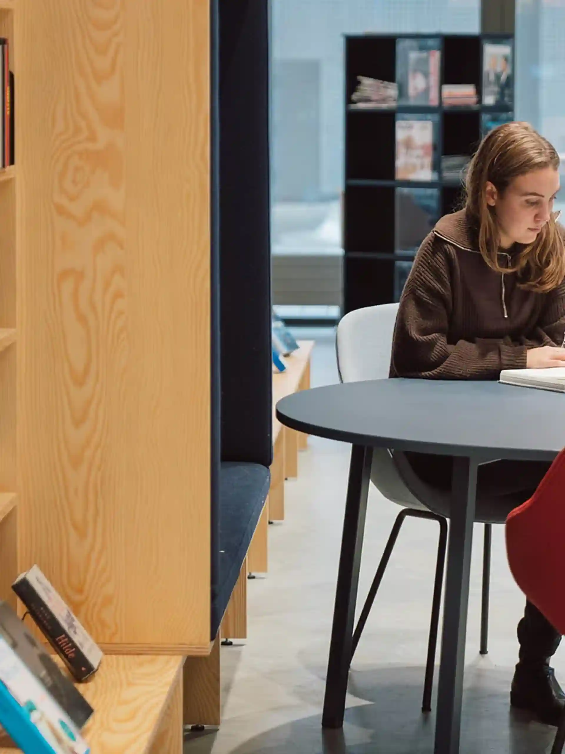 Girl in a library using Cicero software to learning and library management