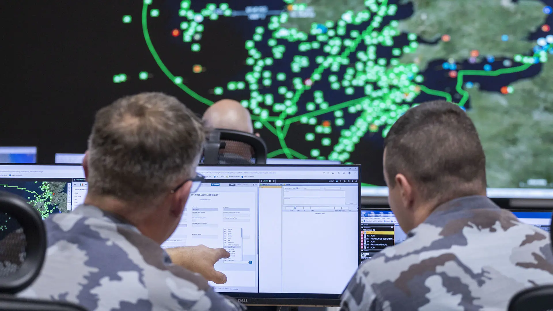 IE Navy Staff Working In Sitaware Maritime And IRIS Forms