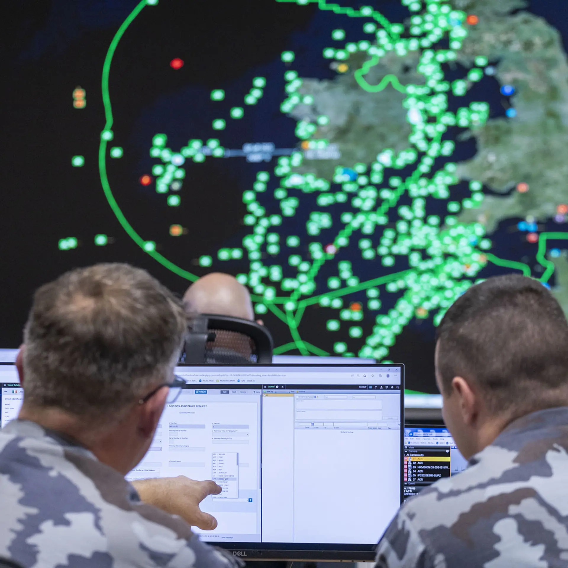 IE Navy Staff Working In Sitaware Maritime And IRIS Forms